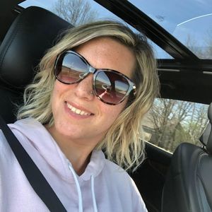 Meet your Posher, Lauren